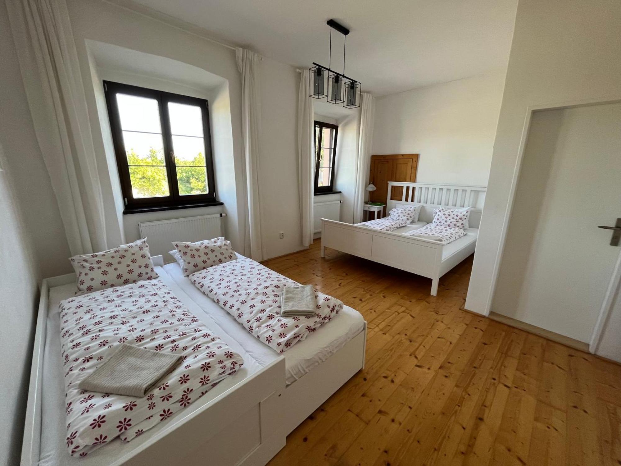Dvur Nove Zamky Hotell Mladec Eksteriør bilde