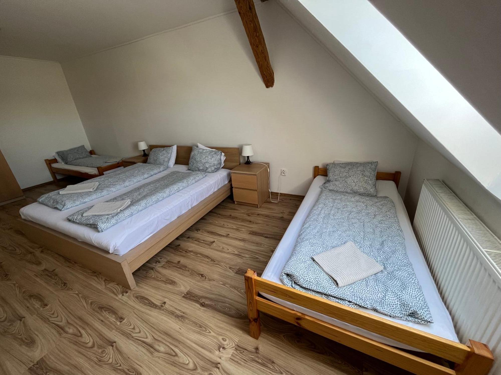 Dvur Nove Zamky Hotell Mladec Eksteriør bilde