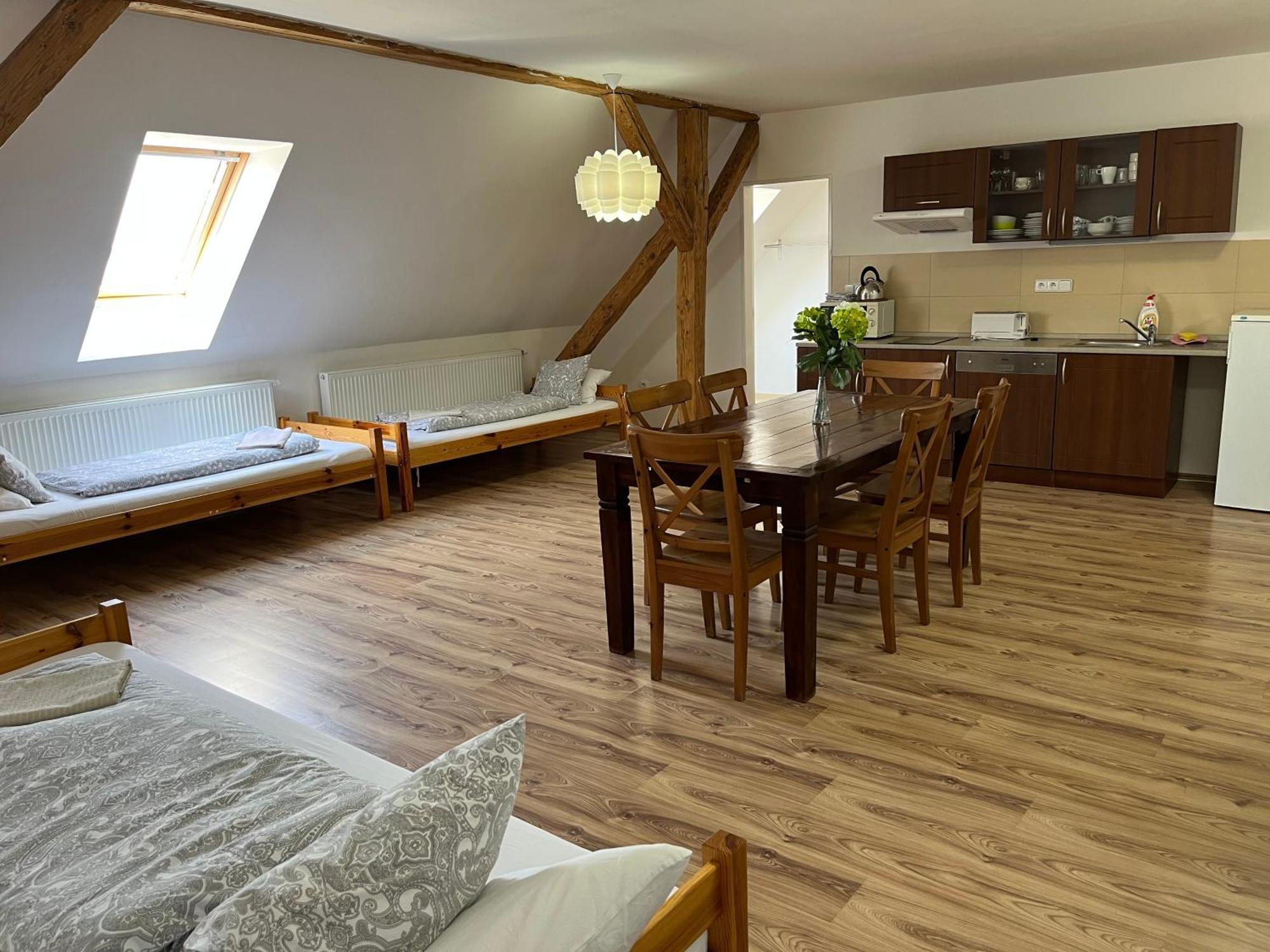 Dvur Nove Zamky Hotell Mladec Eksteriør bilde